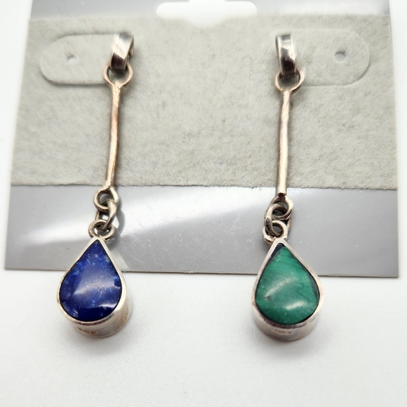 Elegant Blue Teardrop Earrings - Picture 2 of 3
